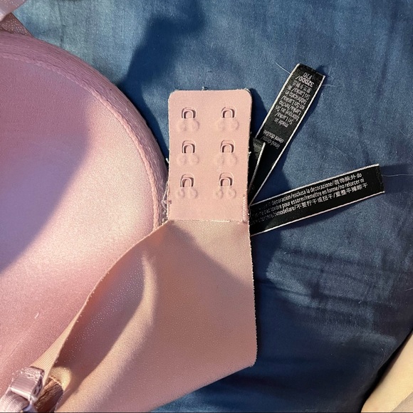 ✨Victoria’s Secret Lined Demi Bra - Pink Sparkle✨ - Picture 6 of 10